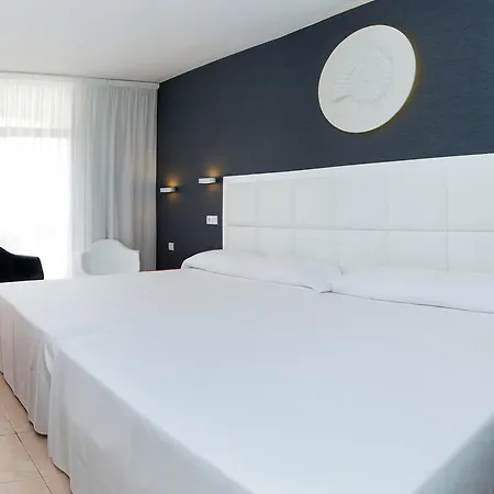Evenia Olympic Garden 4* יורט דה מאר