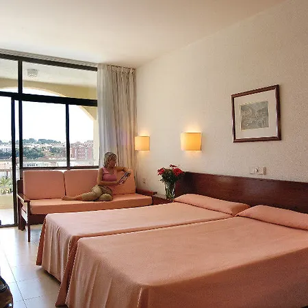 מלון Evenia Olympic Garden 4*